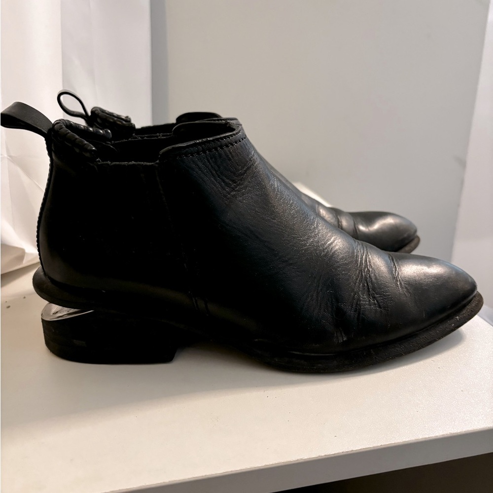 Alexander want low ankle booties